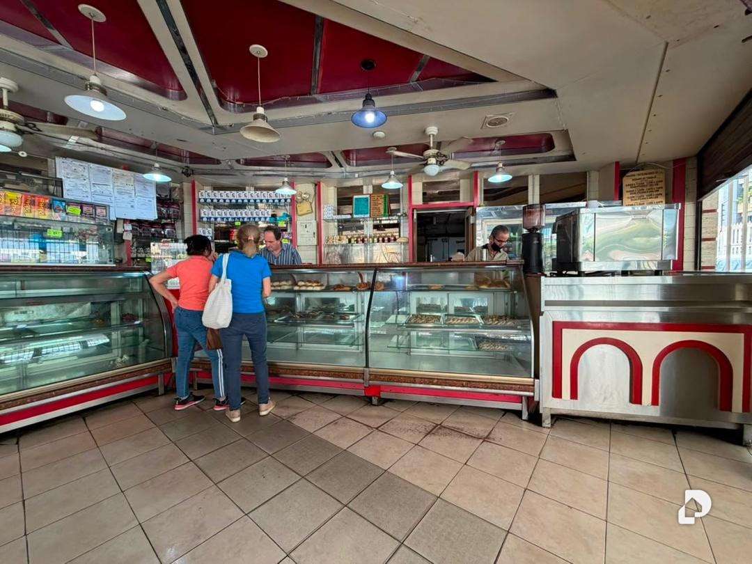 Local comercial en Los Chaguaramos, Caracas – 5