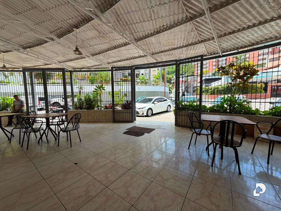 Local comercial en Los Chaguaramos, Caracas – 3