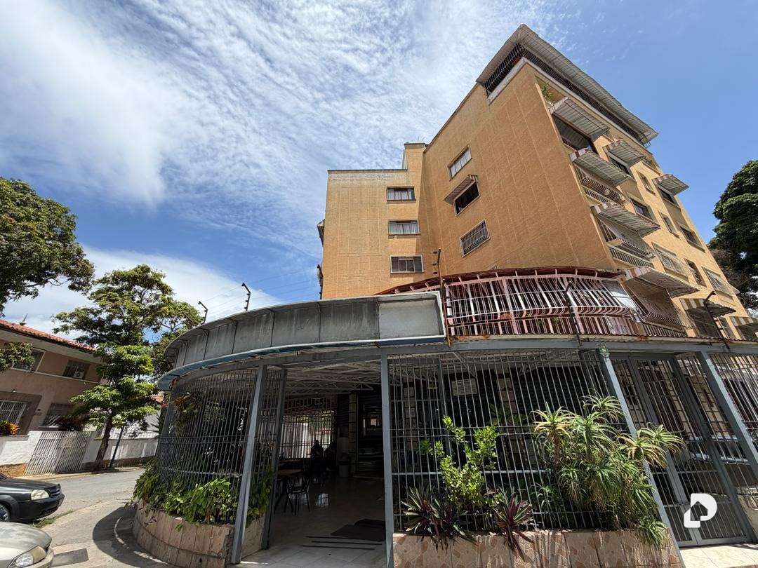 Local comercial en Los Chaguaramos, Caracas – 2