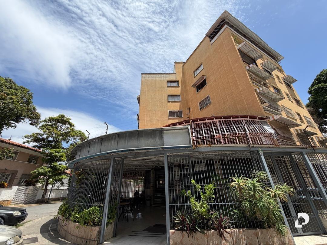 Local comercial en Los Chaguaramos, Caracas – 2