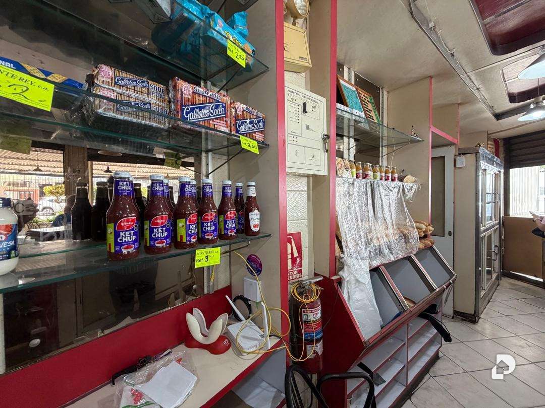 Local comercial en Los Chaguaramos, Caracas – 9