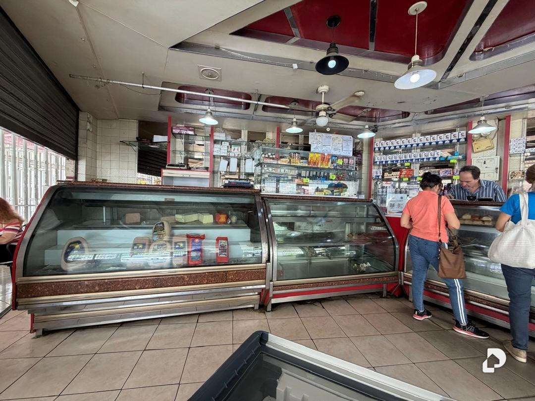 Local comercial en Los Chaguaramos, Caracas – 7