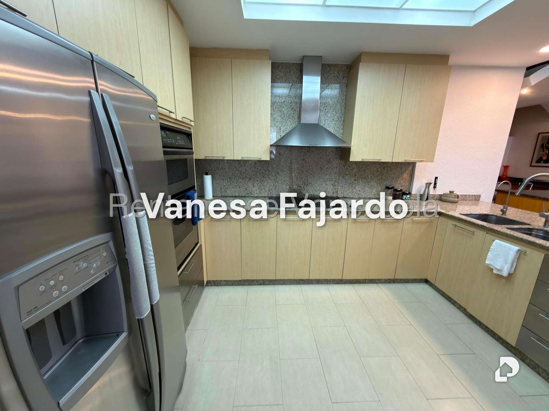 Casa en Alto Prado, Caracas – 13