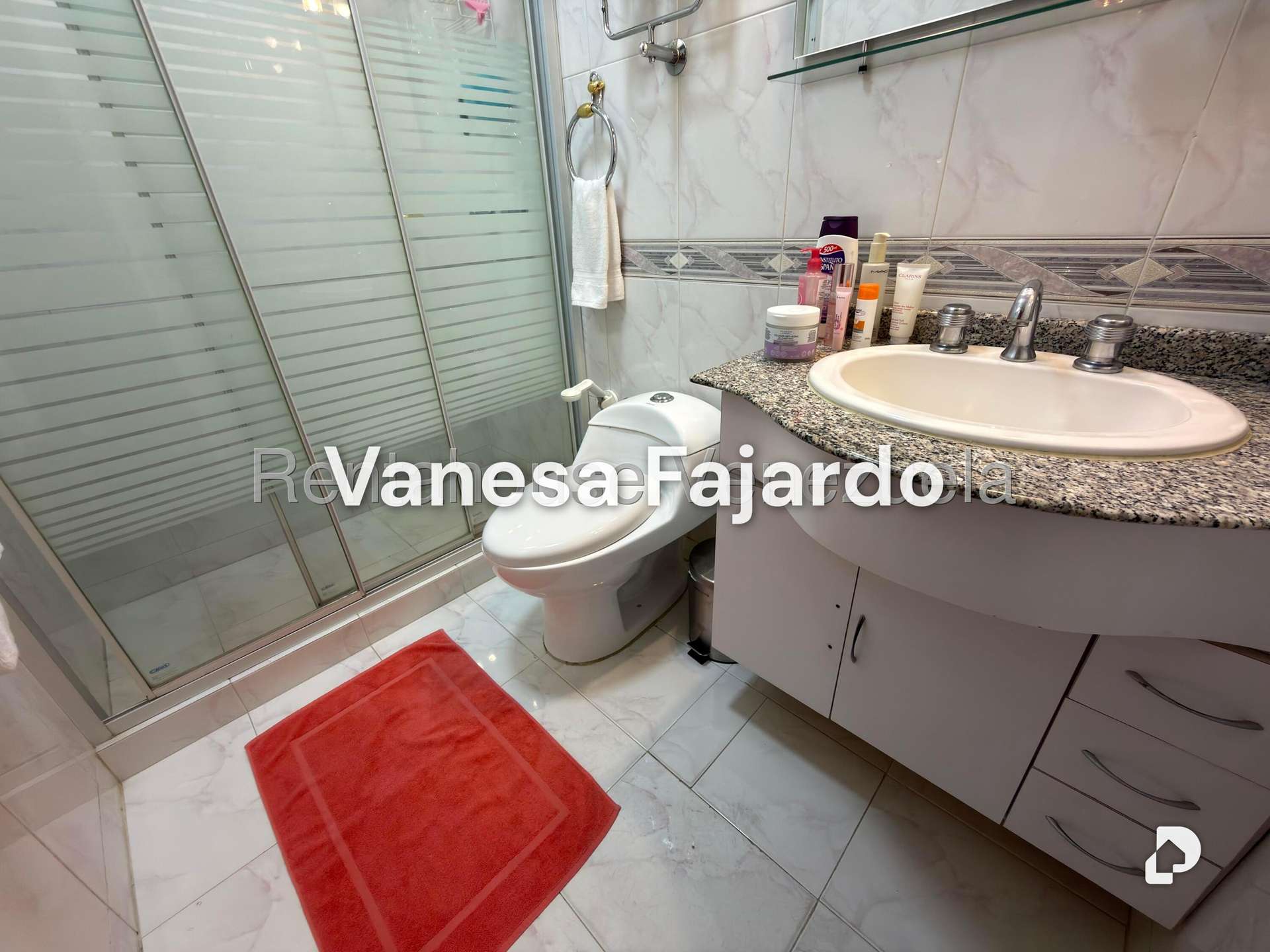 Casa en Alto Prado, Caracas – 29