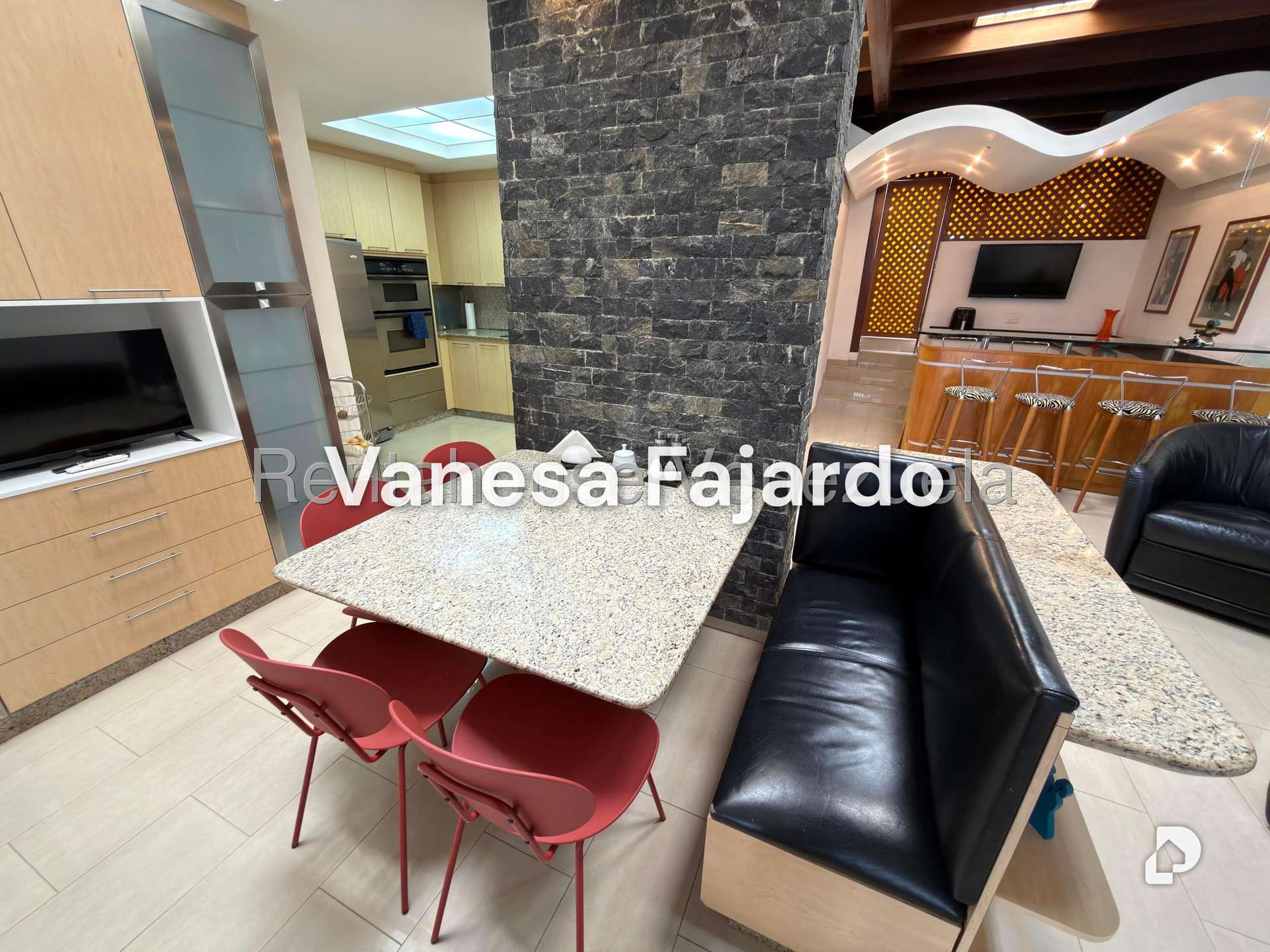 Casa en Alto Prado, Caracas – 18