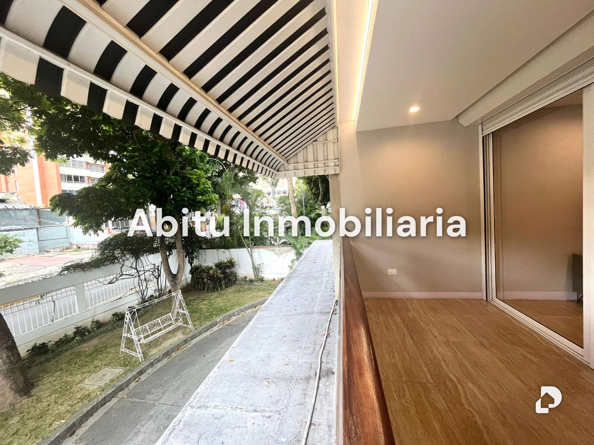 Apartamento en Altamira, Caracas – 2