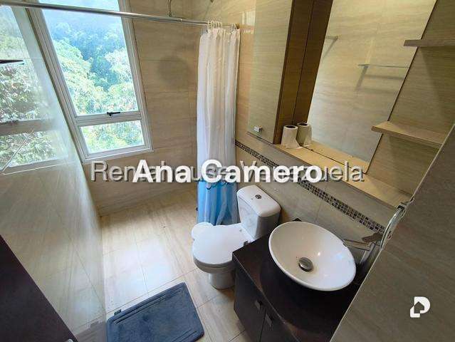 Apartamento en Los Guayabitos, Caracas – 24