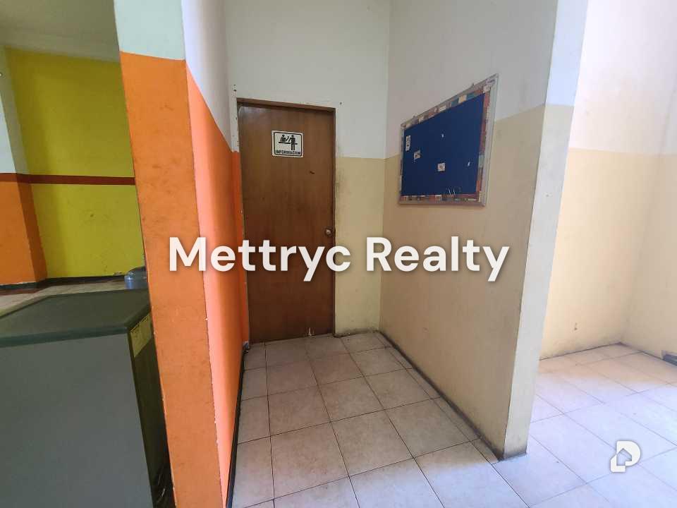 Commercial space in Casco San Blas, Valencia – 5
