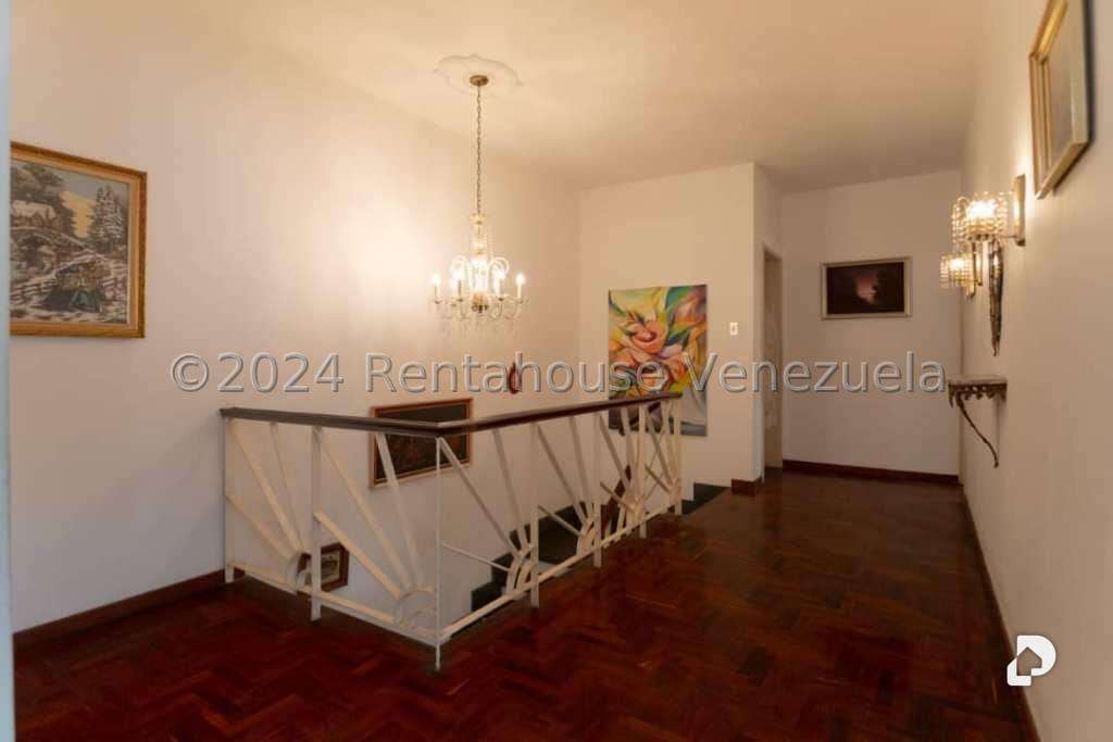 Casa en Campo Claro, Caracas – 23