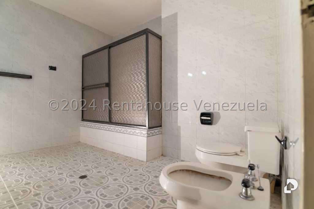 Casa en Campo Claro, Caracas – 18