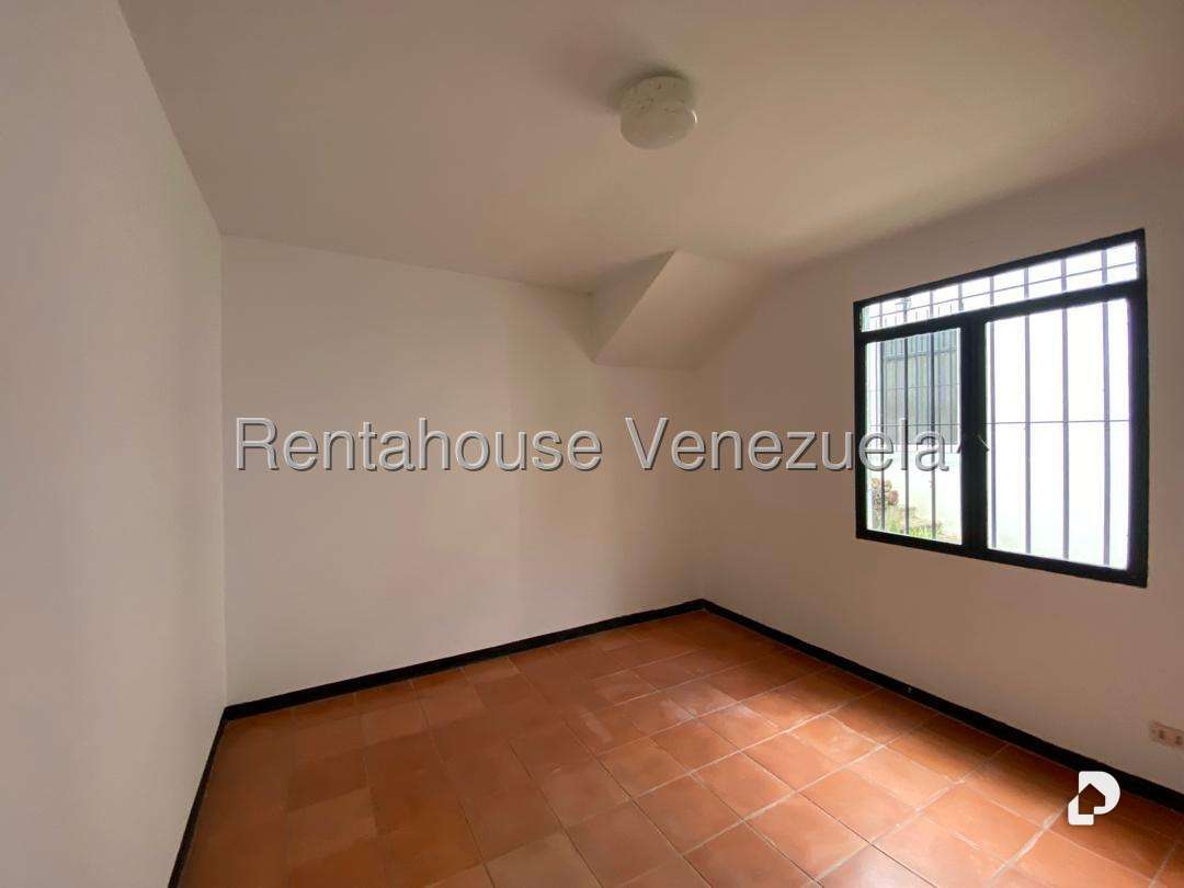 Casa en Prados del Este, Caracas – 23