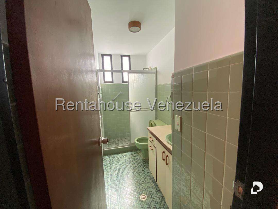 Casa en Prados del Este, Caracas – 24