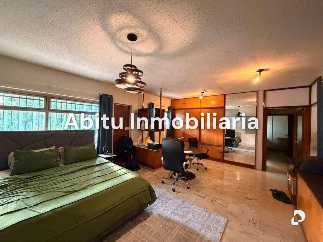 House in Country Club, Caracas – 18