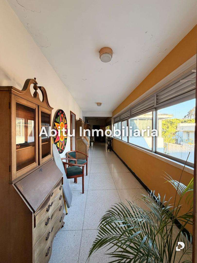House in Country Club, Caracas – 12