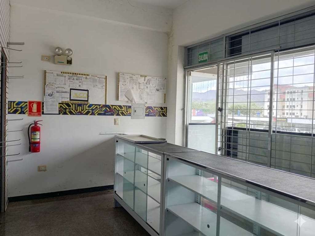 Commercial space in Paraparal, Valencia - 1