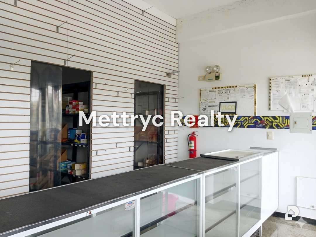 Local comercial en Paraparal, Valencia – 2