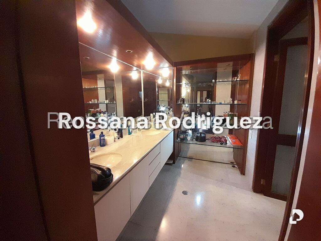 Apartamento en Lomas de La Lagunita, Caracas – 27