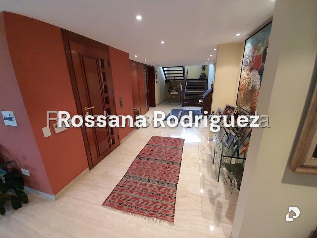 Apartamento en Lomas de La Lagunita, Caracas – 2