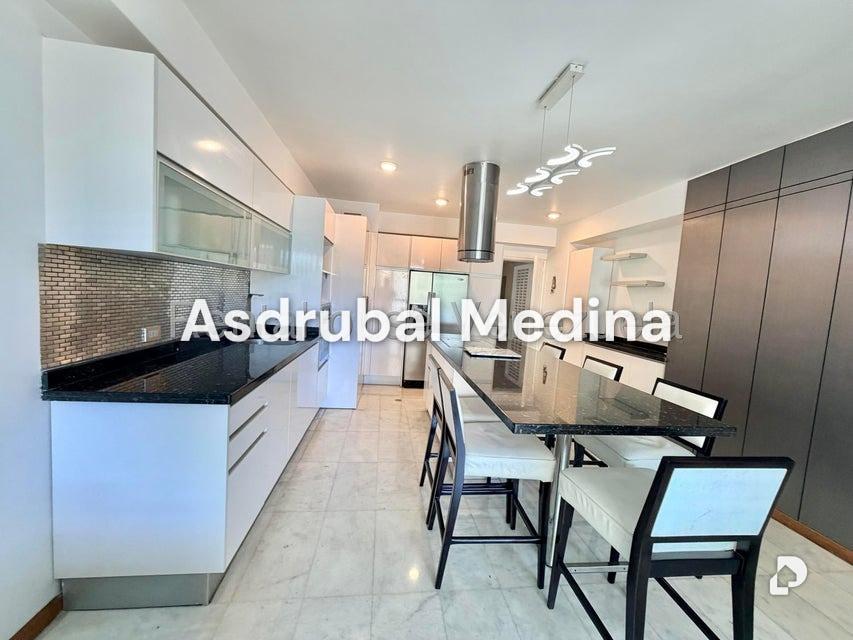 Apartamento en El Rosal, Caracas – 4