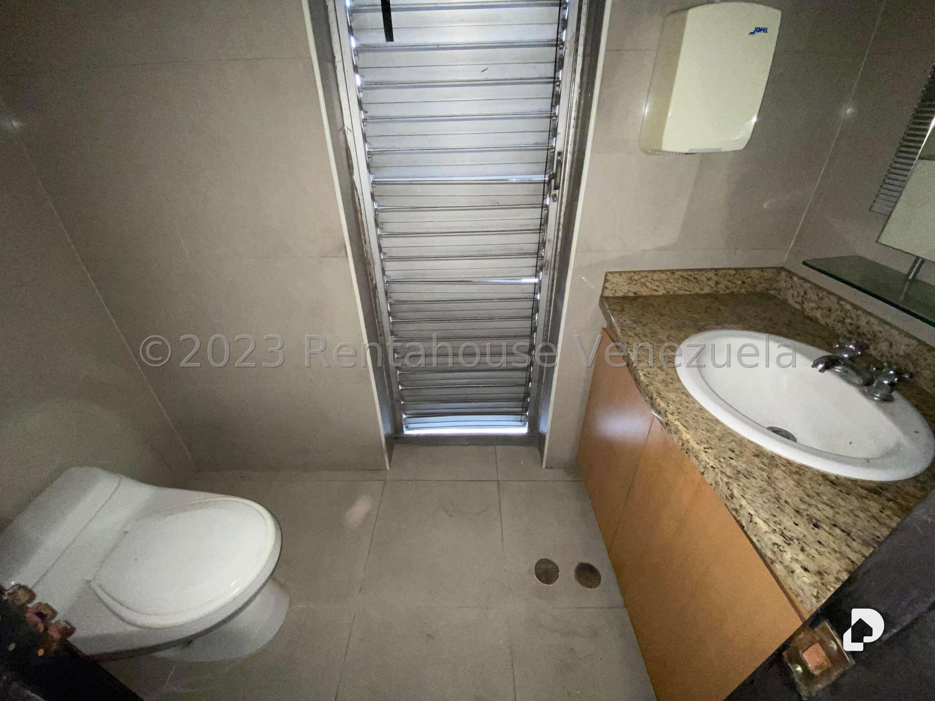 Oficina en Colinas de Bello Monte, Caracas – 11