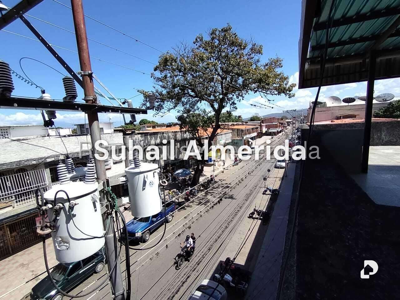 Edificio en Av. Bolívar, Güigüe – 14