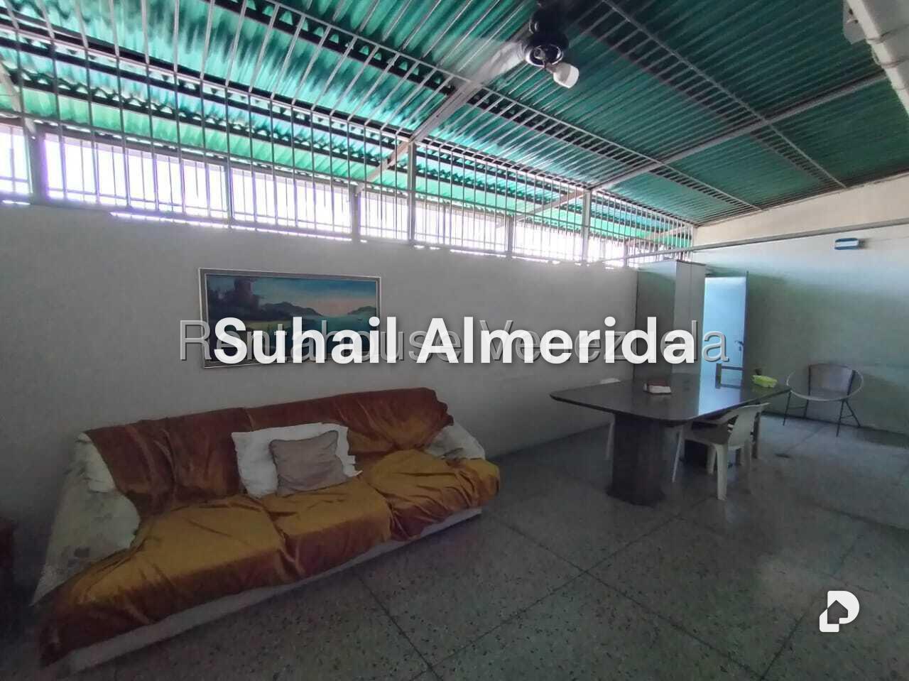 Edificio en Av. Bolívar, Güigüe – 2