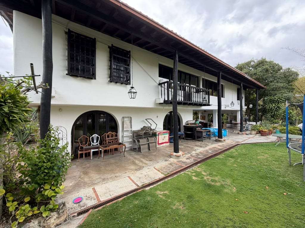 Casa en Lomas de Chuao, Caracas - 1