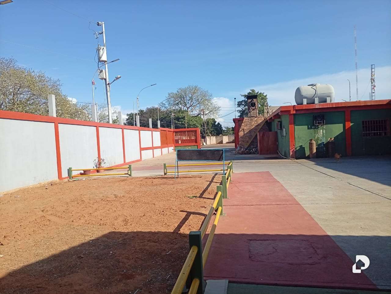 Local comercial en Km 8 Via Perijá, San Francisco – 8