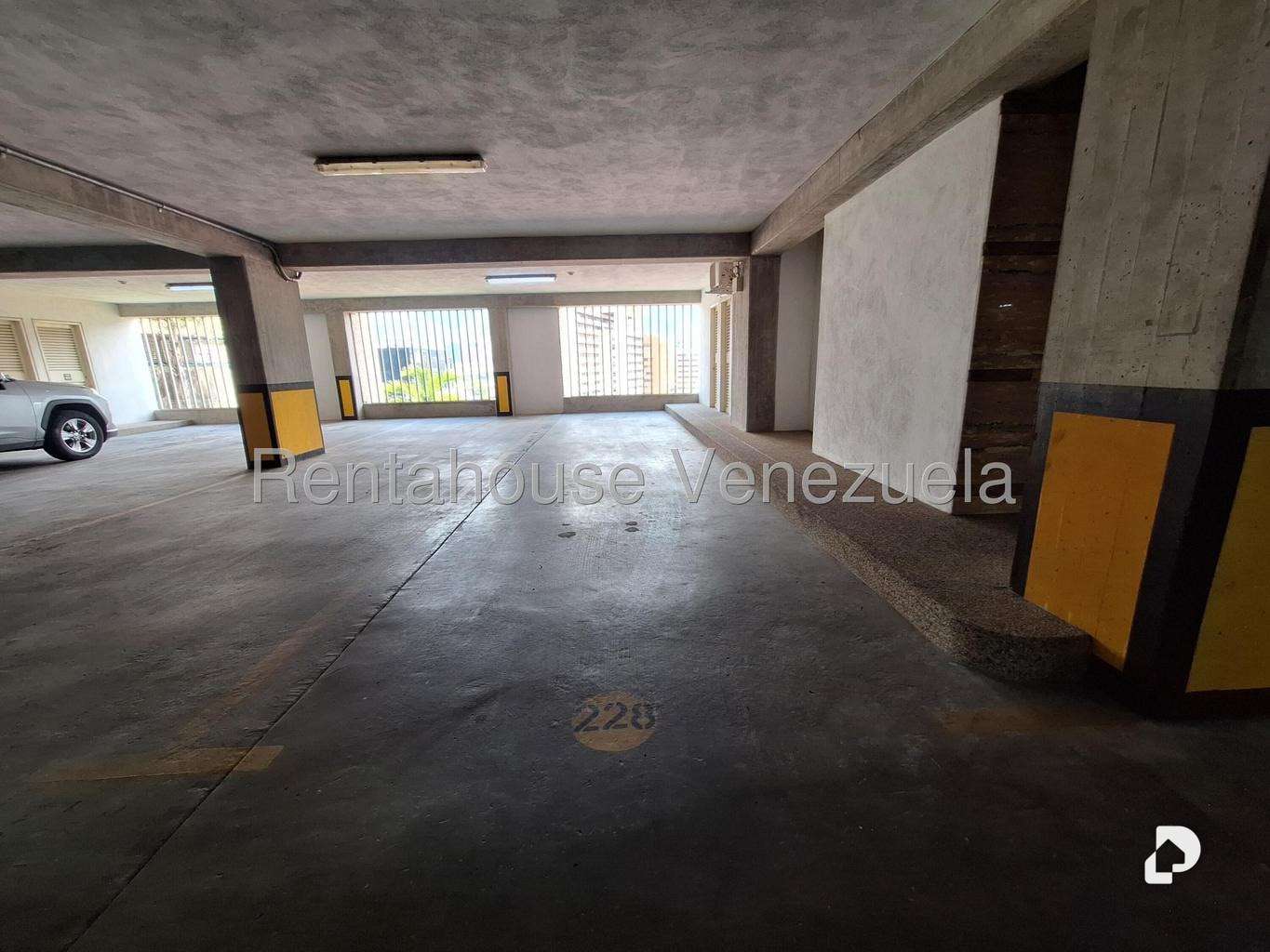 Apartamento en Lomas de Las Mercedes, Caracas – 15