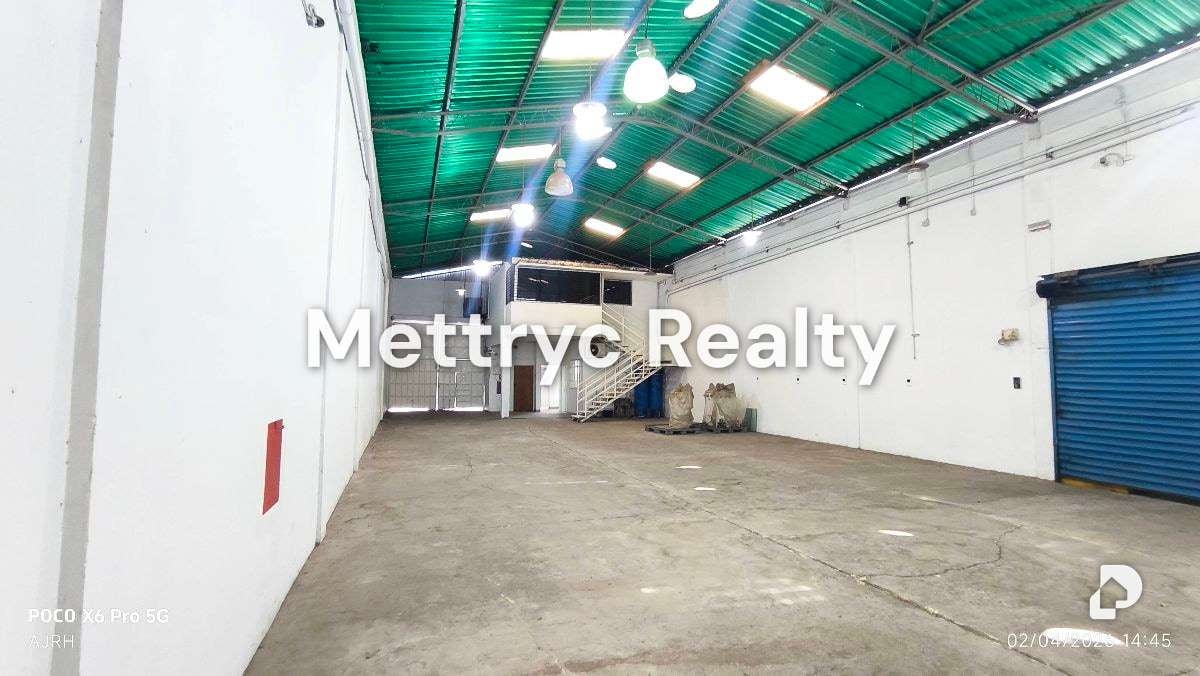 Warehouse in San Blas, Valencia – 23