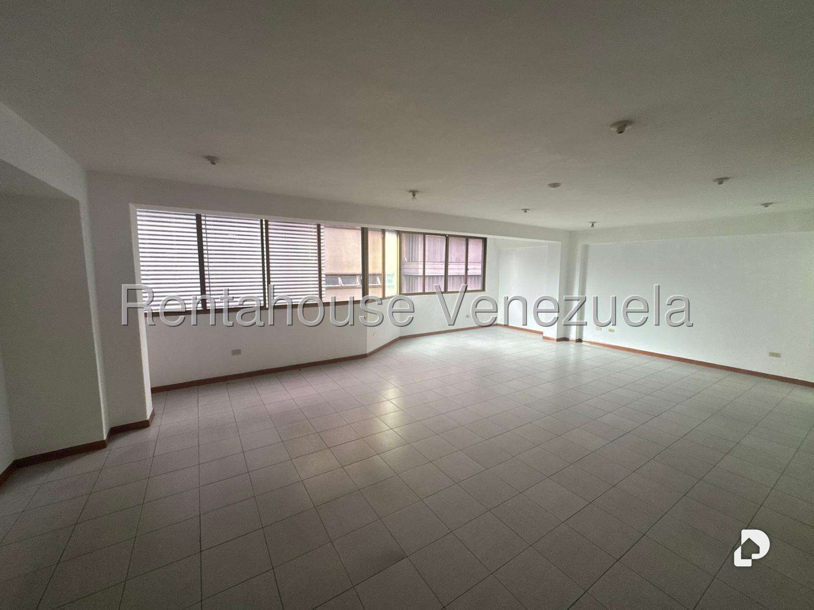 Local comercial en Baruta, Caracas – 23