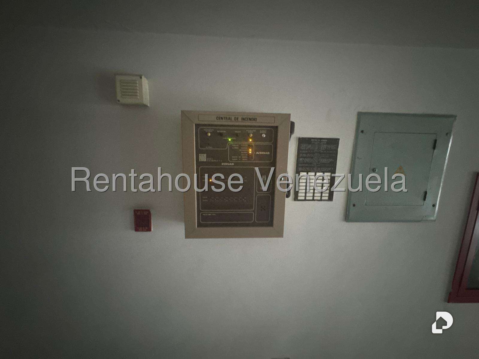 Local comercial en Baruta, Caracas – 13