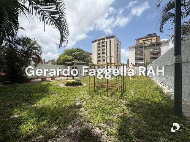 Apartamento en La Urbina, Caracas – 12