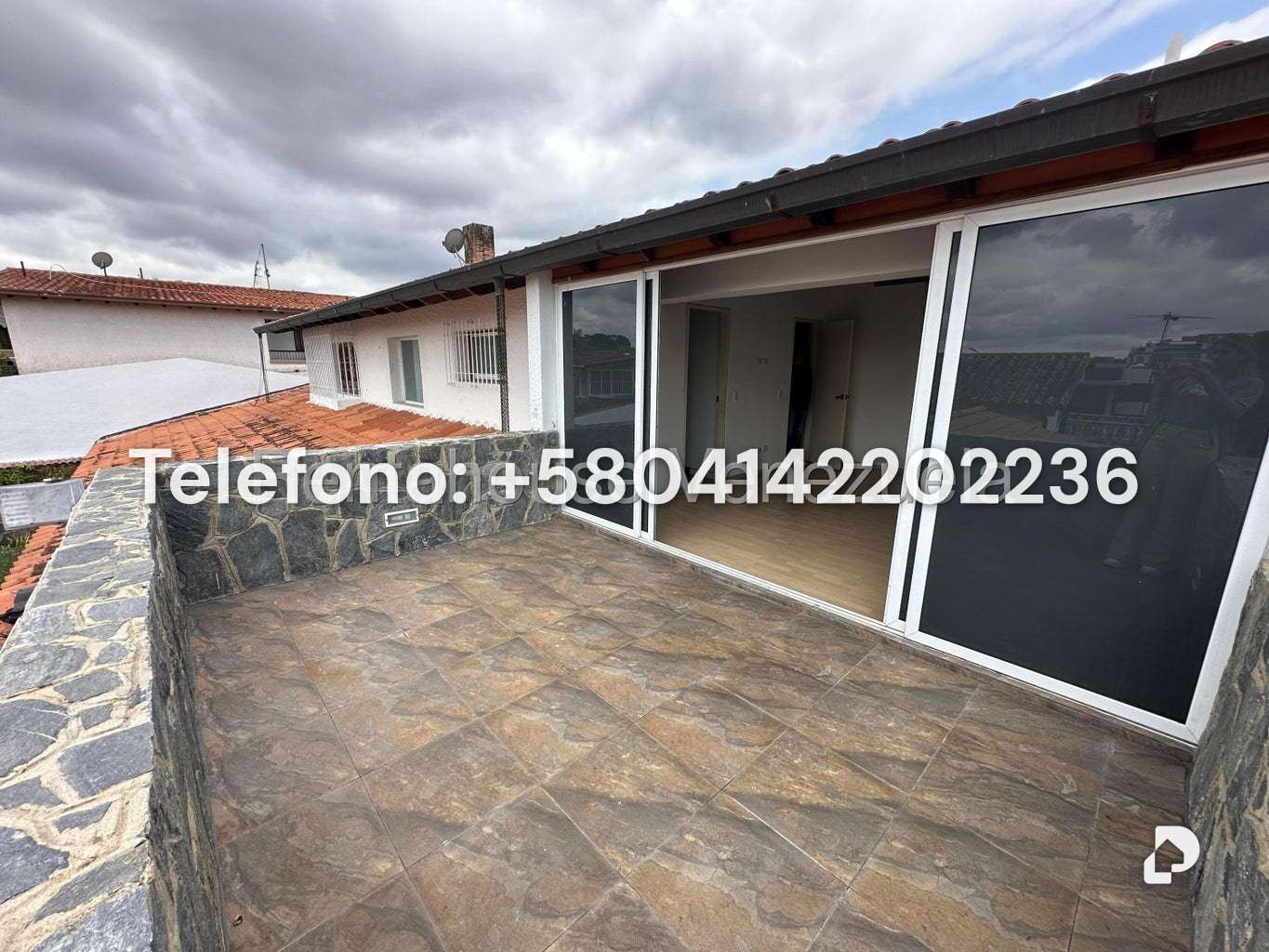 Casa en Lomas de La Lagunita, Caracas – 26