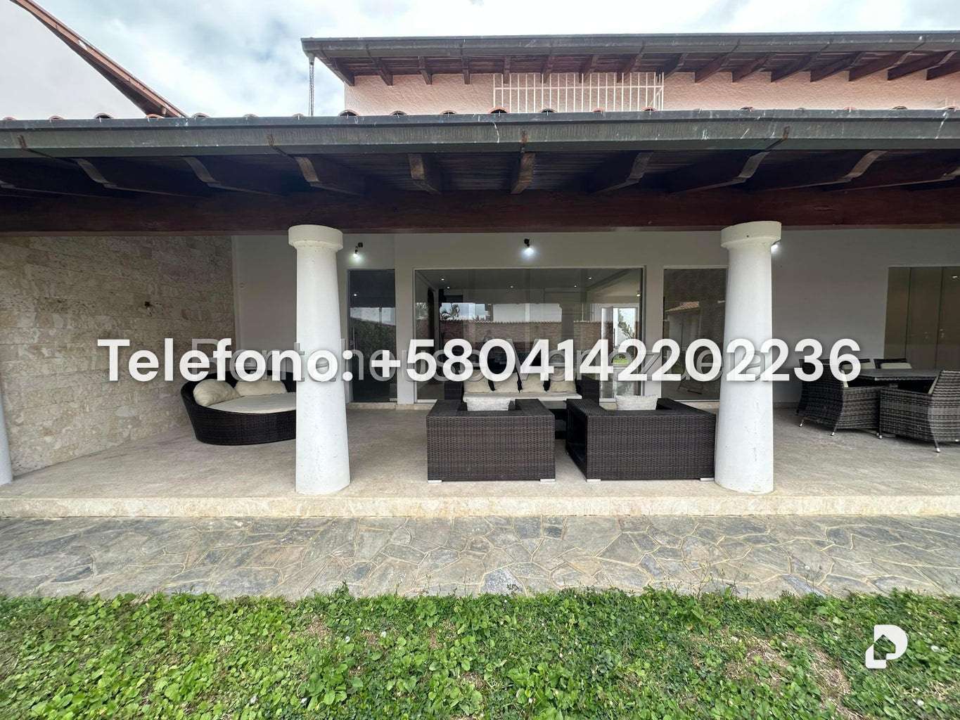 Casa en Lomas de La Lagunita, Caracas – 55