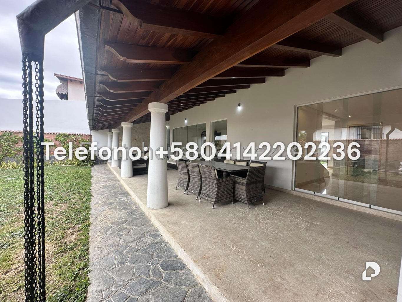 Casa en Lomas de La Lagunita, Caracas – 58