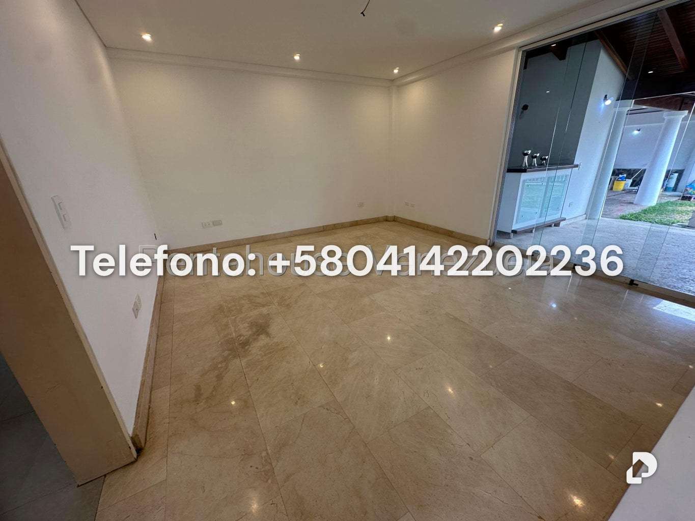 Casa en Lomas de La Lagunita, Caracas – 18
