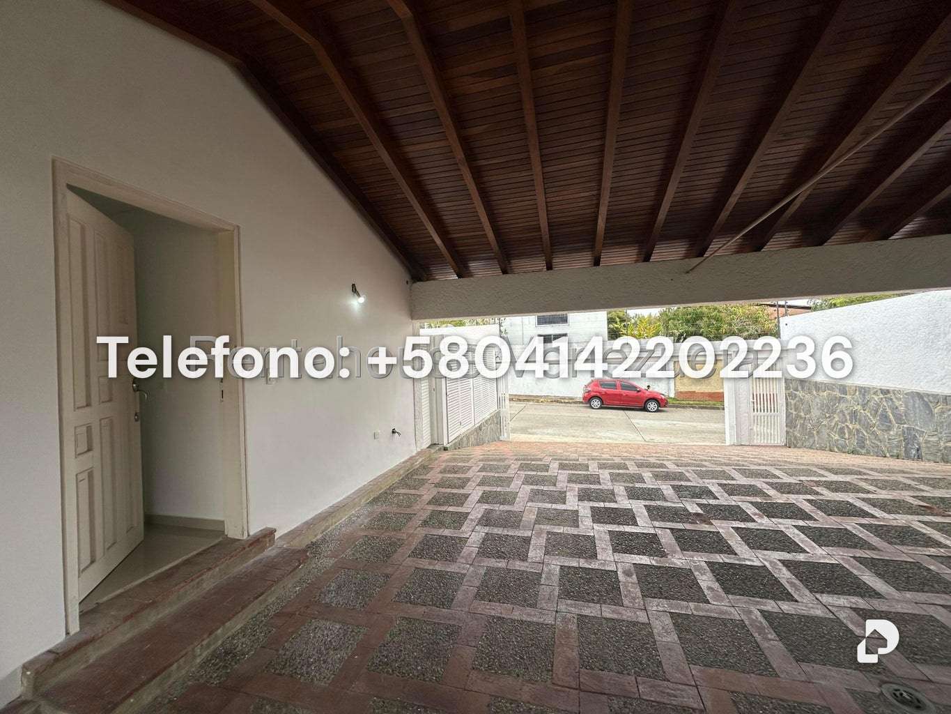 Casa en Lomas de La Lagunita, Caracas – 62