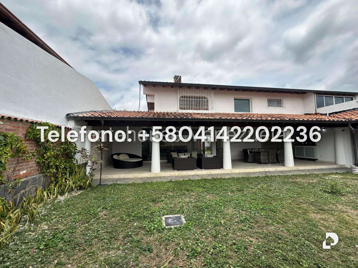 Casa en Lomas de La Lagunita, Caracas – 54