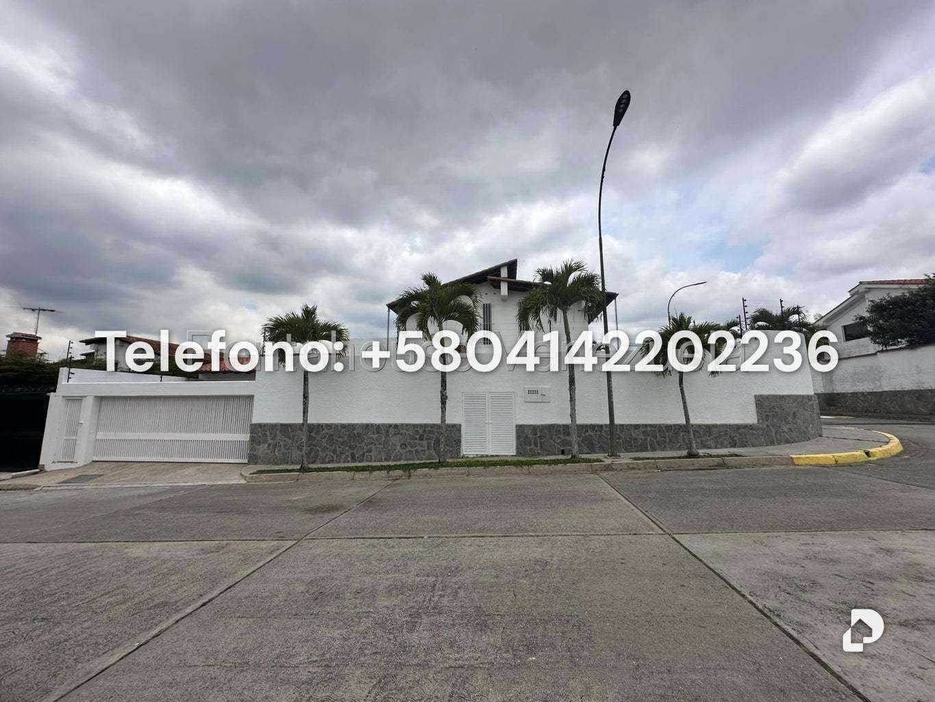 Casa en Lomas de La Lagunita, Caracas – 66