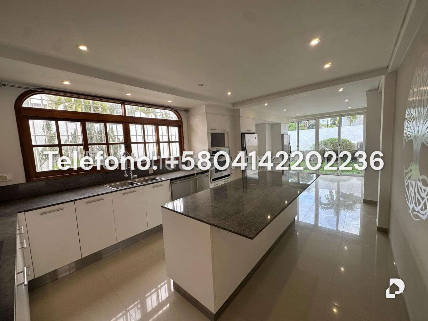 Casa en Lomas de La Lagunita, Caracas – 8