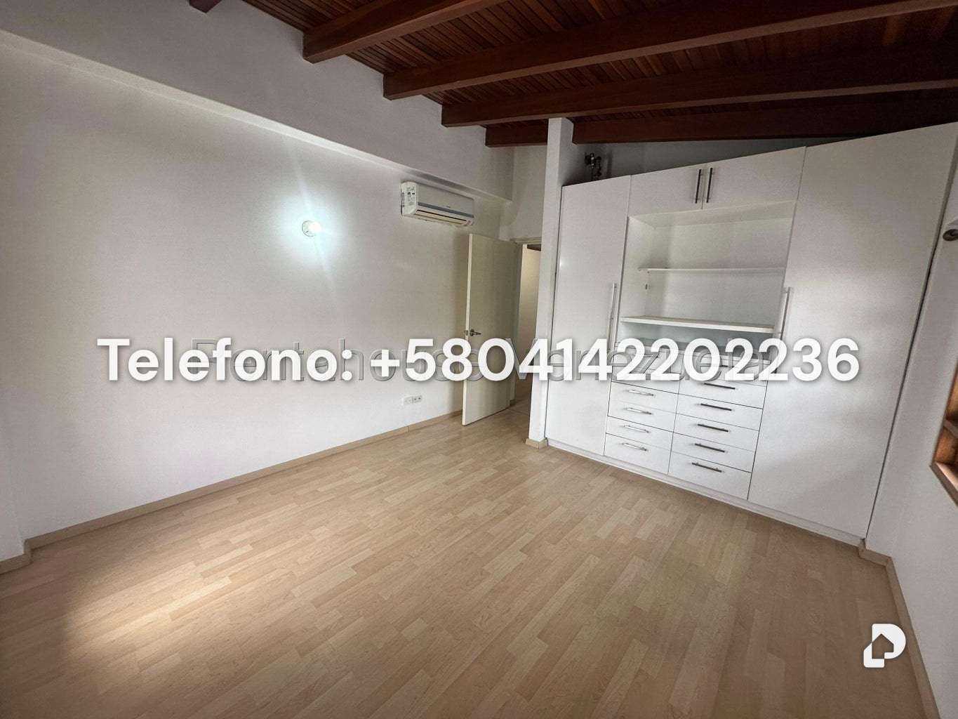 Casa en Lomas de La Lagunita, Caracas – 36