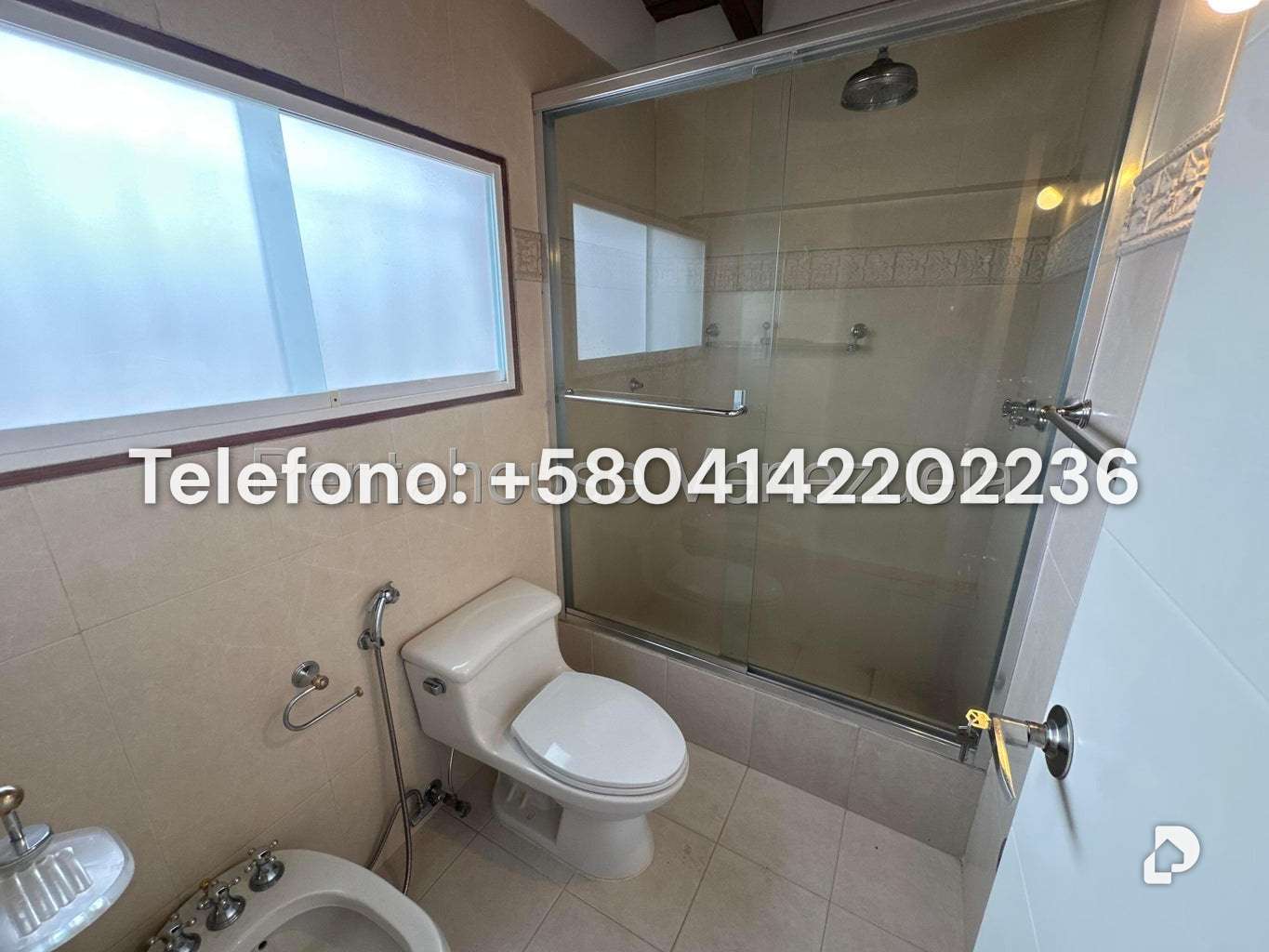 Casa en Lomas de La Lagunita, Caracas – 44