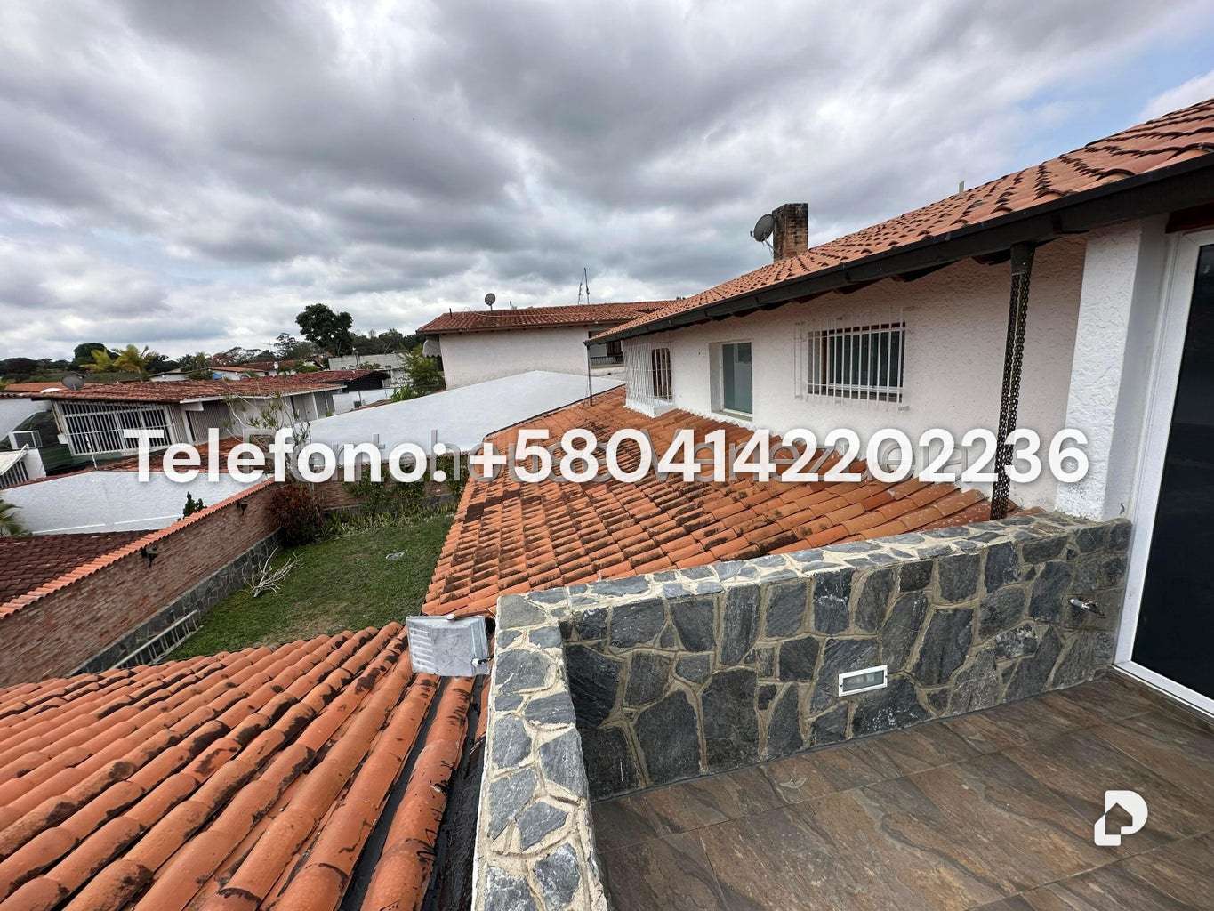 Casa en Lomas de La Lagunita, Caracas – 29