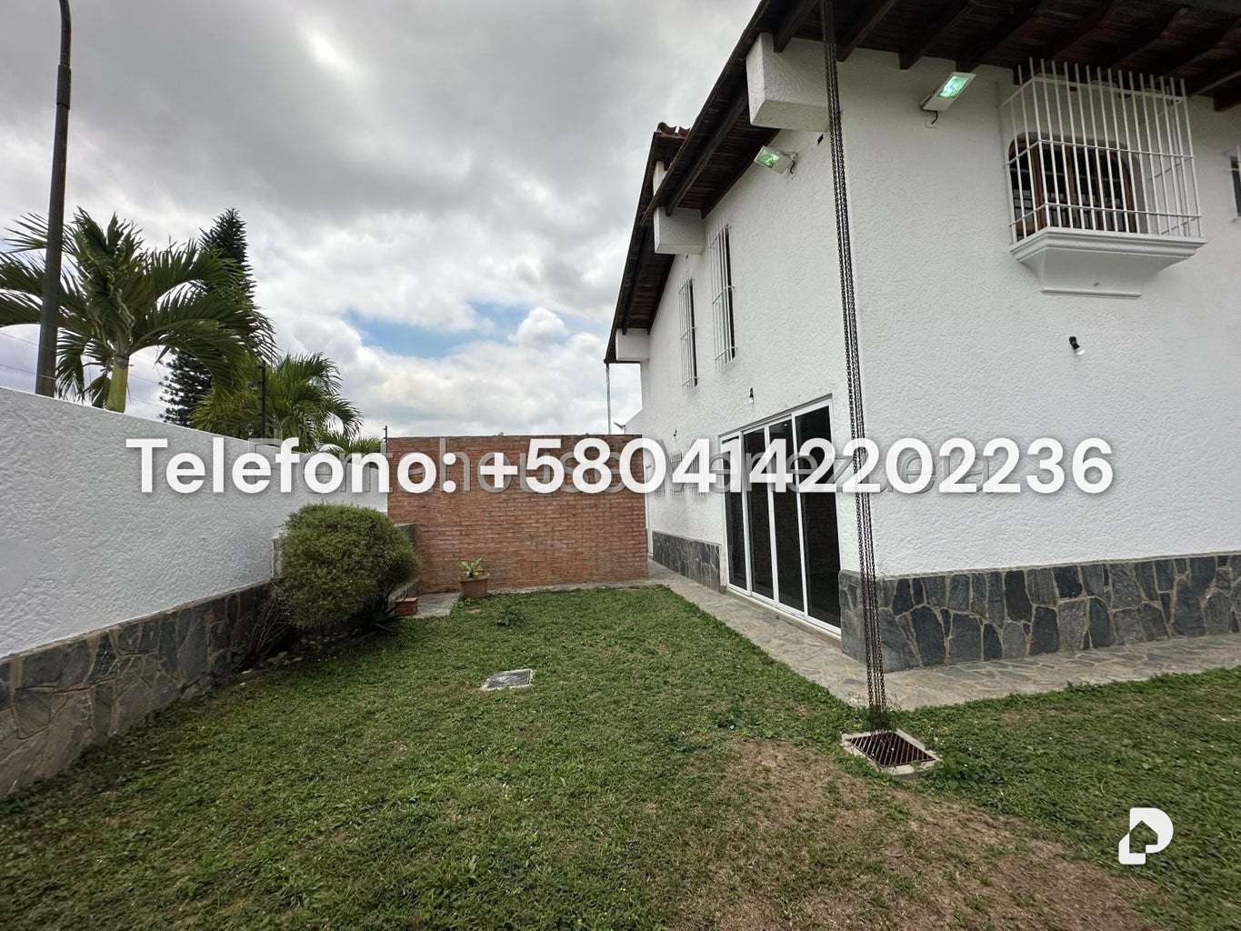 Casa en Lomas de La Lagunita, Caracas – 65