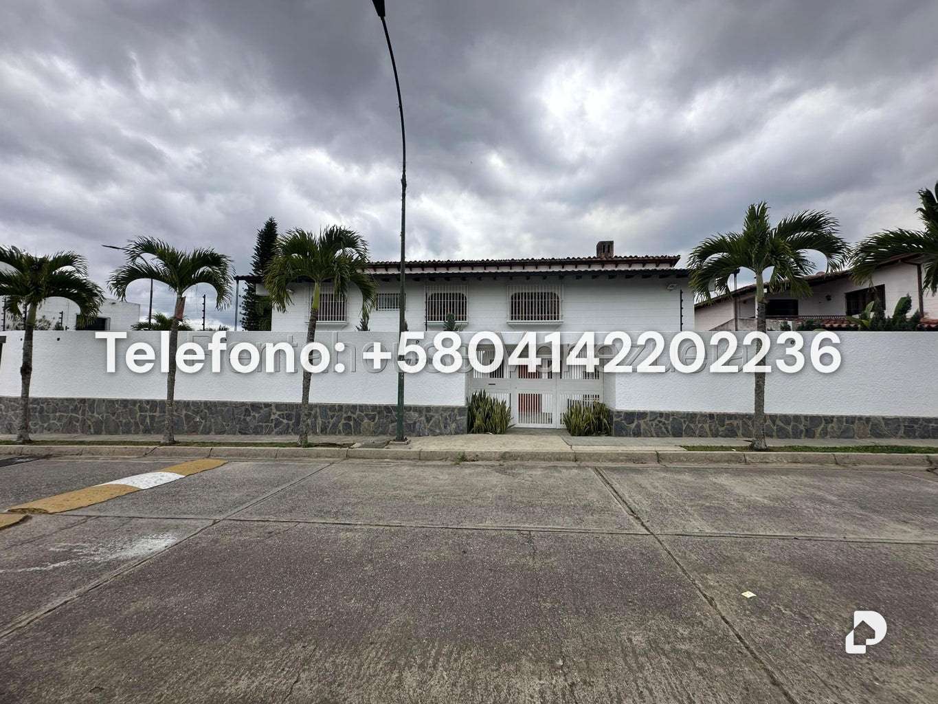 Casa en Lomas de La Lagunita, Caracas – 67