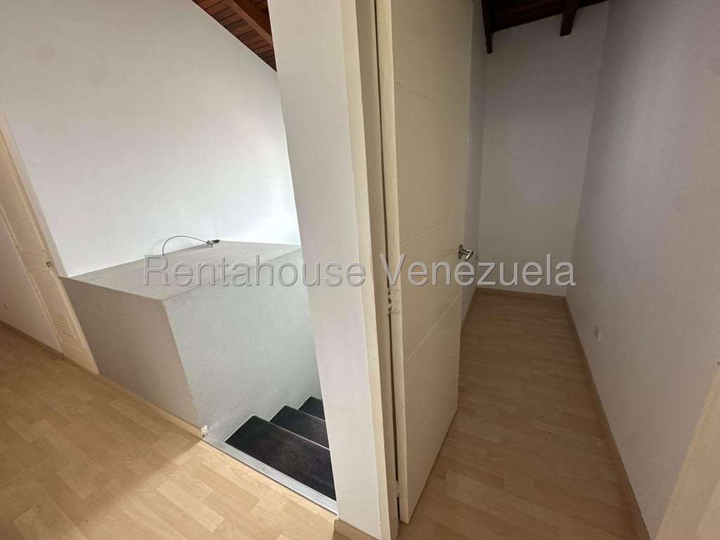 Casa en Lomas de La Lagunita, Caracas