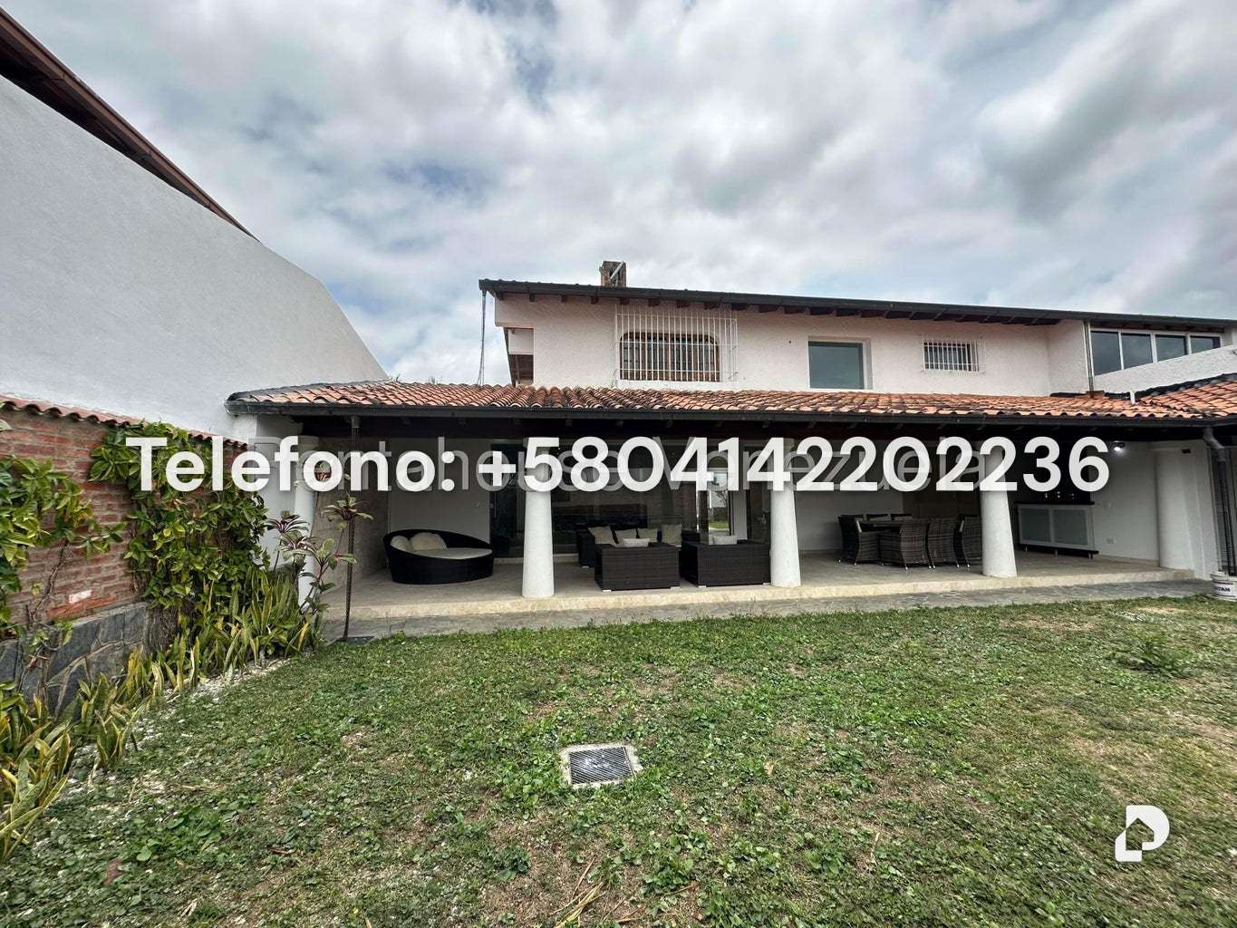 Casa en Lomas de La Lagunita, Caracas – 54