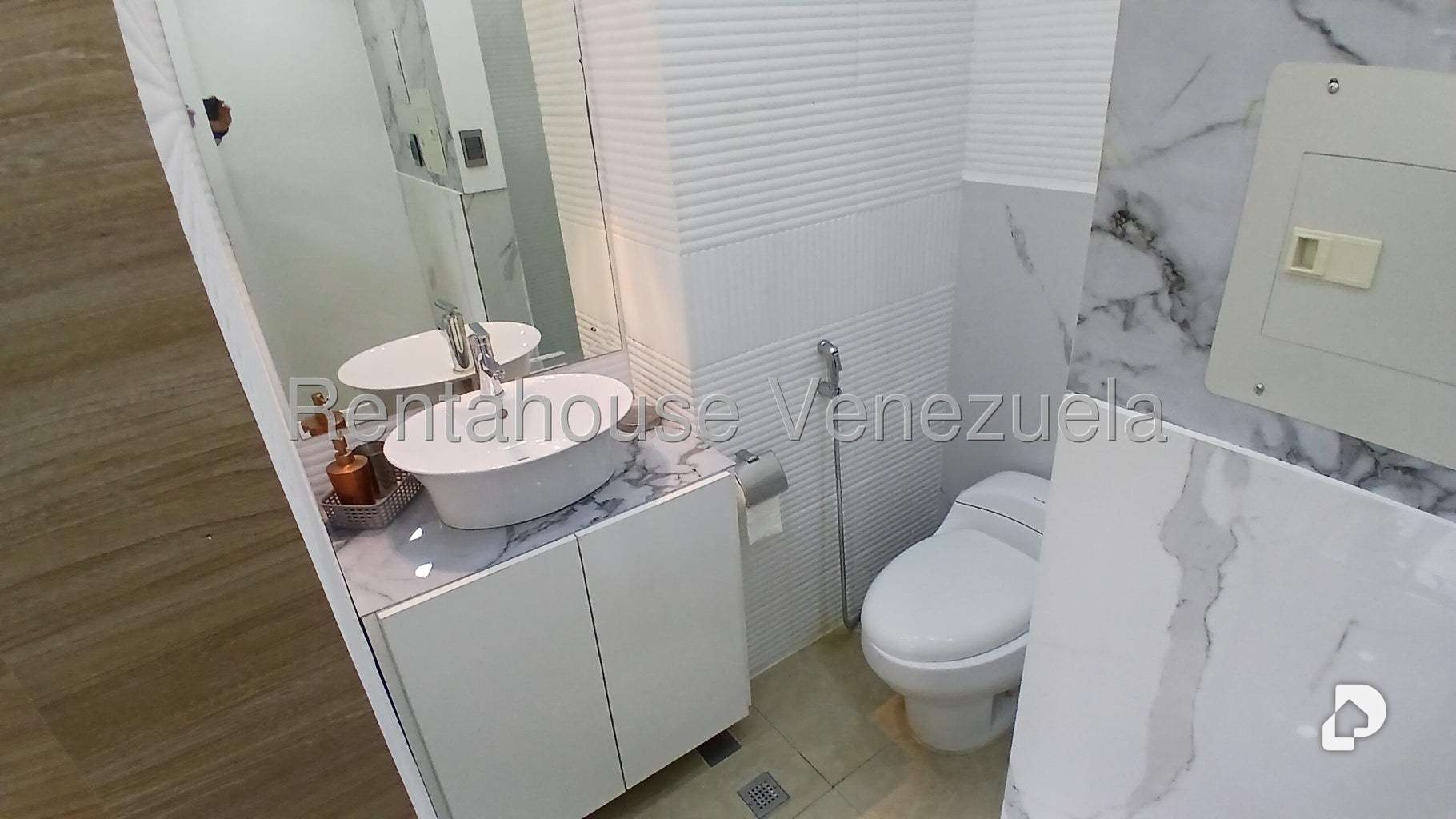 Apartamento en Las Esmeraldas, Caracas – 32