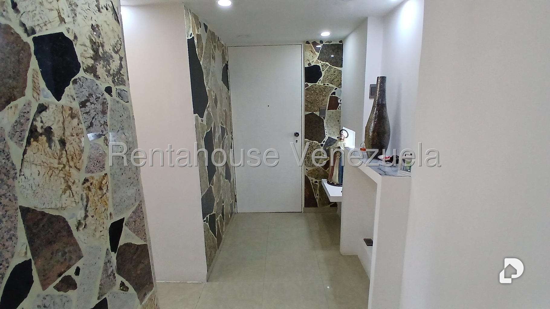 Apartamento en Las Esmeraldas, Caracas – 20
